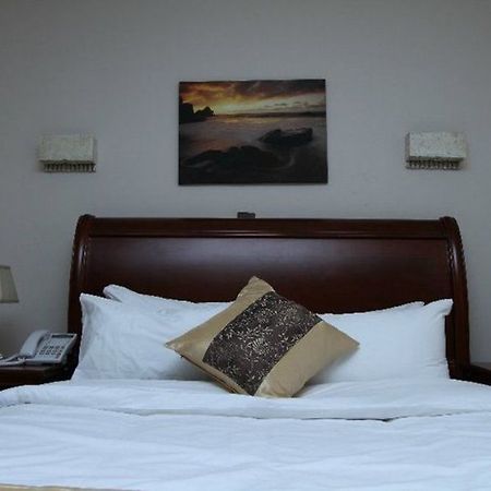 Fryburg Suites Aliayabiagba Esterno foto