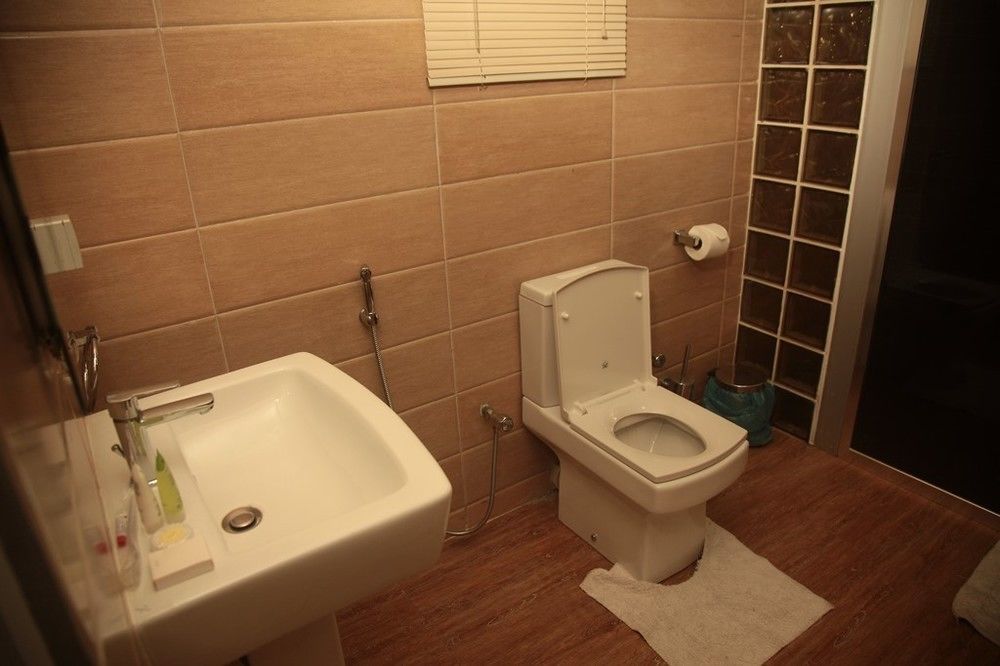 Fryburg Suites Aliayabiagba Esterno foto